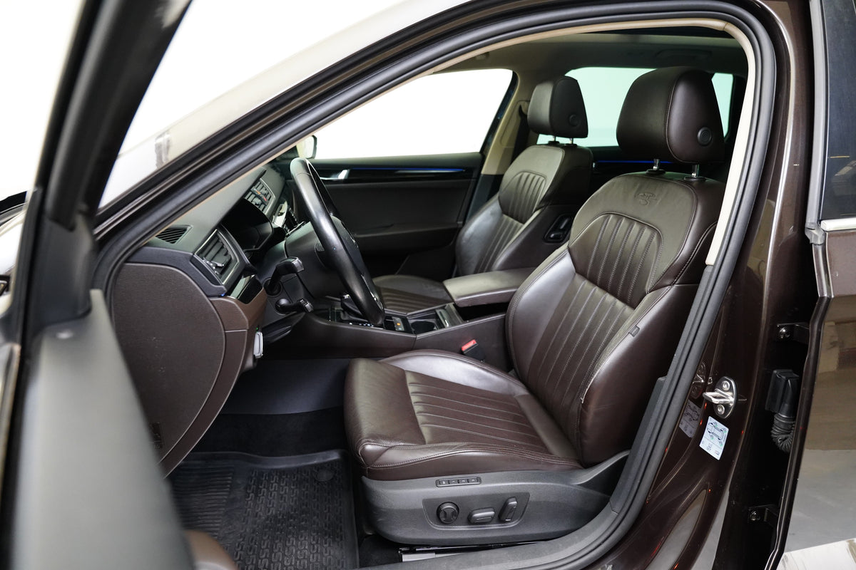 Škoda Superb 2.0 TDI 140 kW 4x4 L&K – foto 11