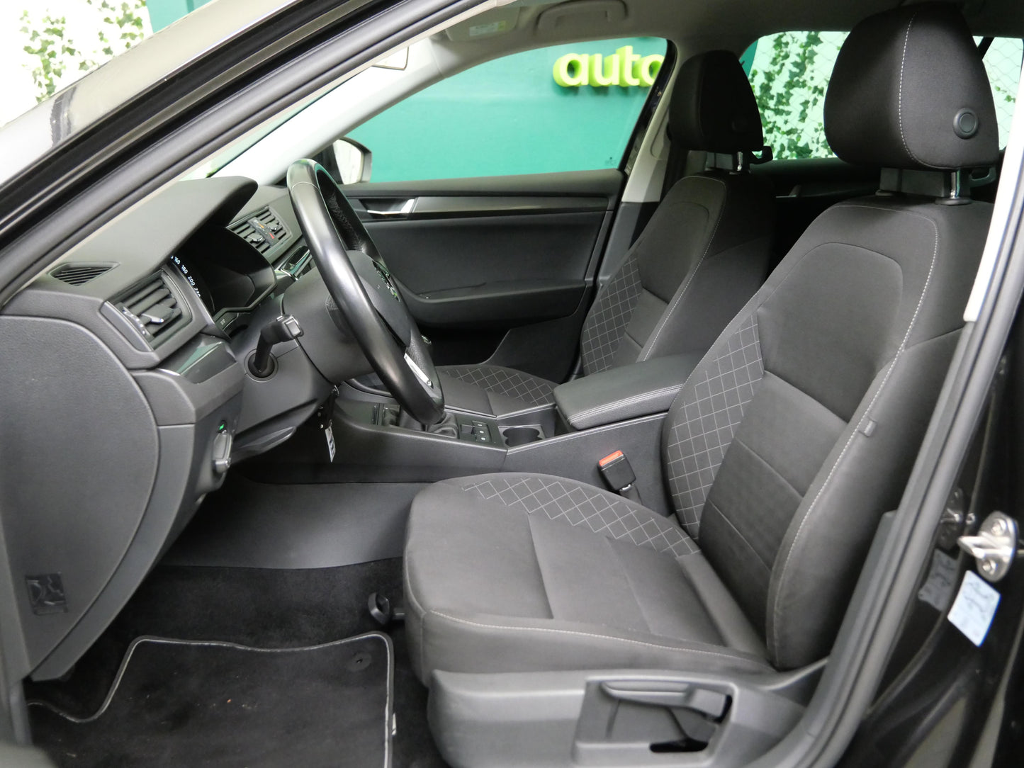 Škoda Superb 1.6 TDI 88 kW Active