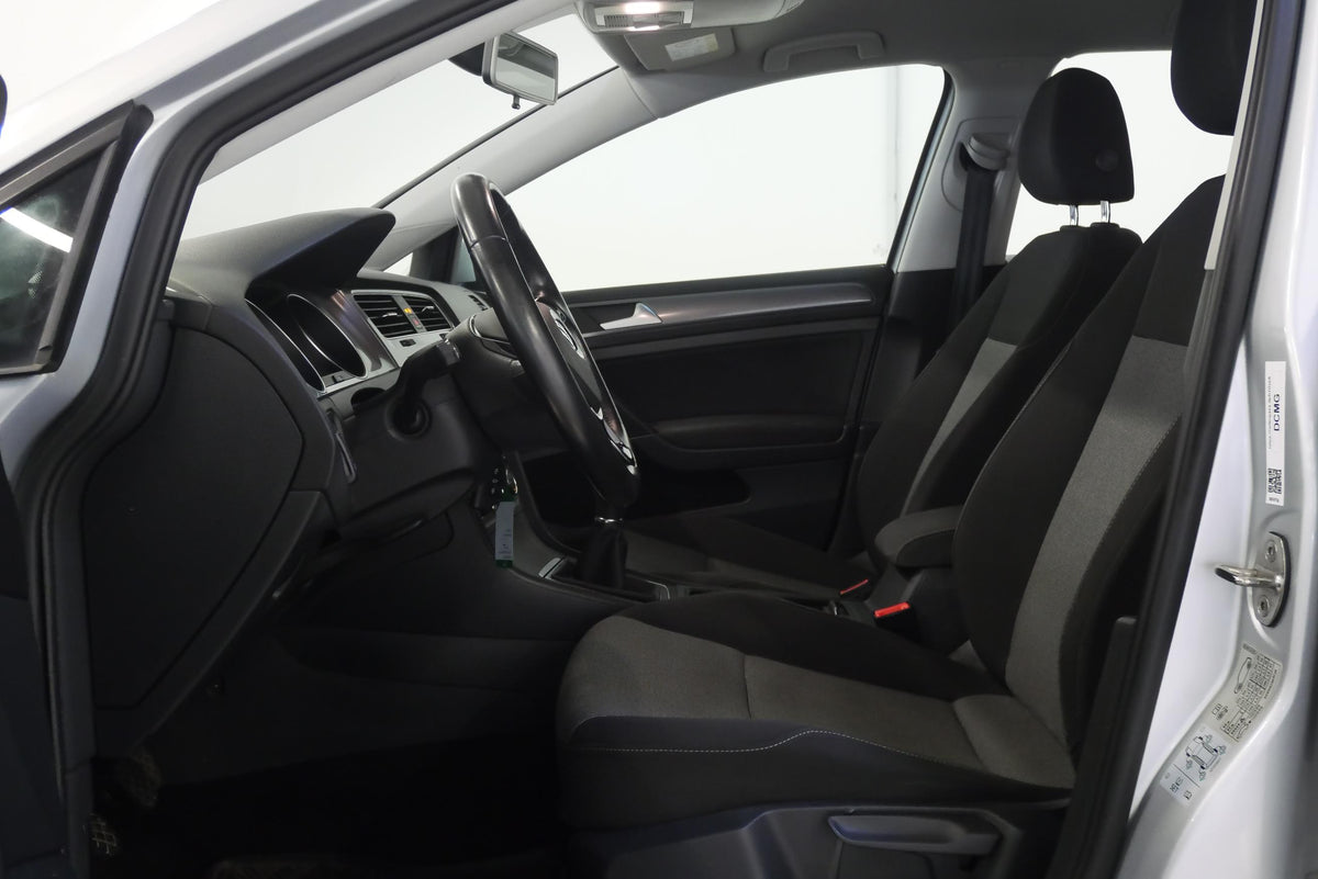 Volkswagen Golf 1.6 TDI 81 kW Comfort – foto 11