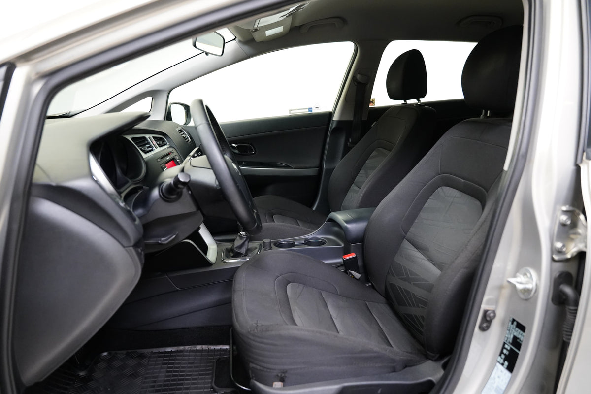 Kia Ceed 1.6 GDI 99 kW – foto 11