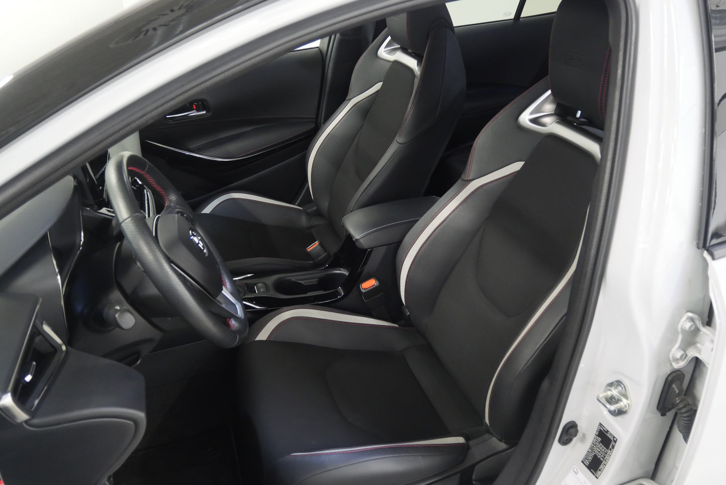 Toyota Corolla 1.8 E-CVT 72 kW GR