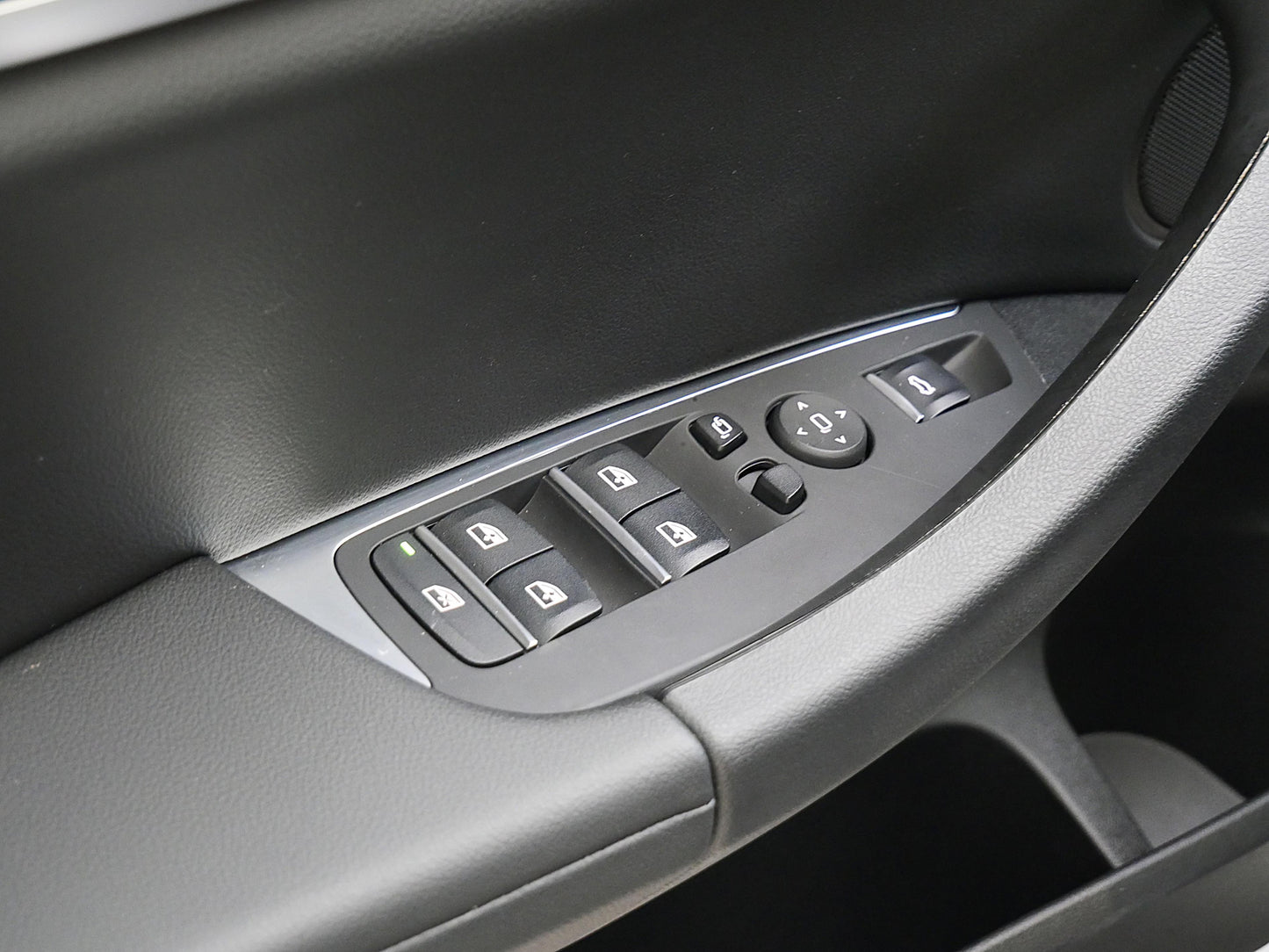 BMW X4 20d 140 kW xDrive M paket