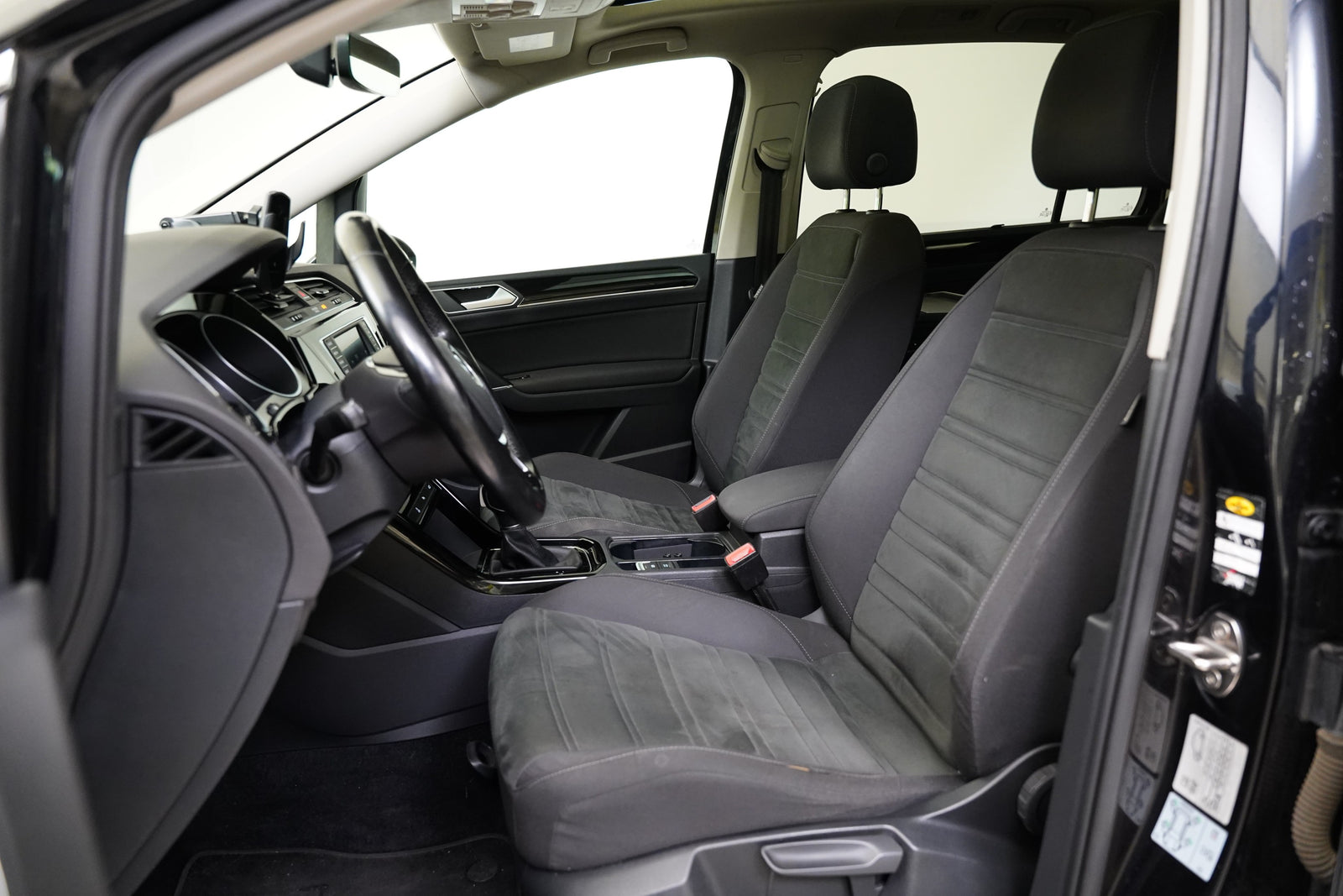 Volkswagen Touran 1.6 TDI 85 kW DSG Highline – foto 11