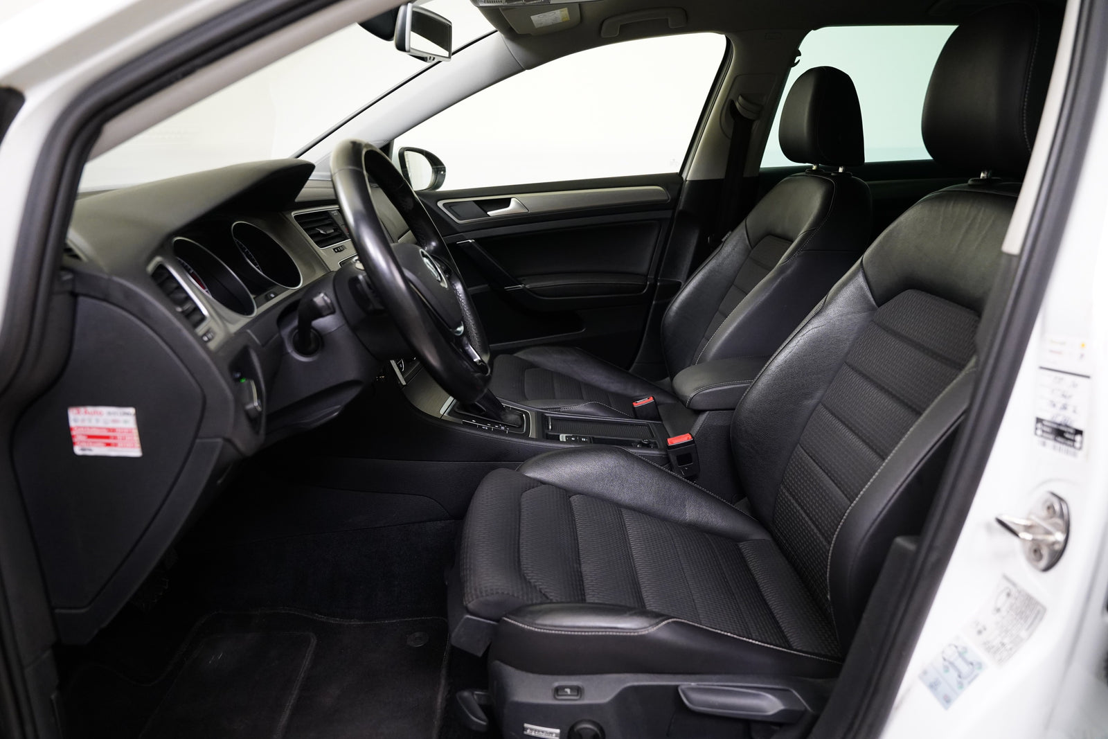 Volkswagen Golf 1.4 TSI 92 kW Comfort Edition – foto 11
