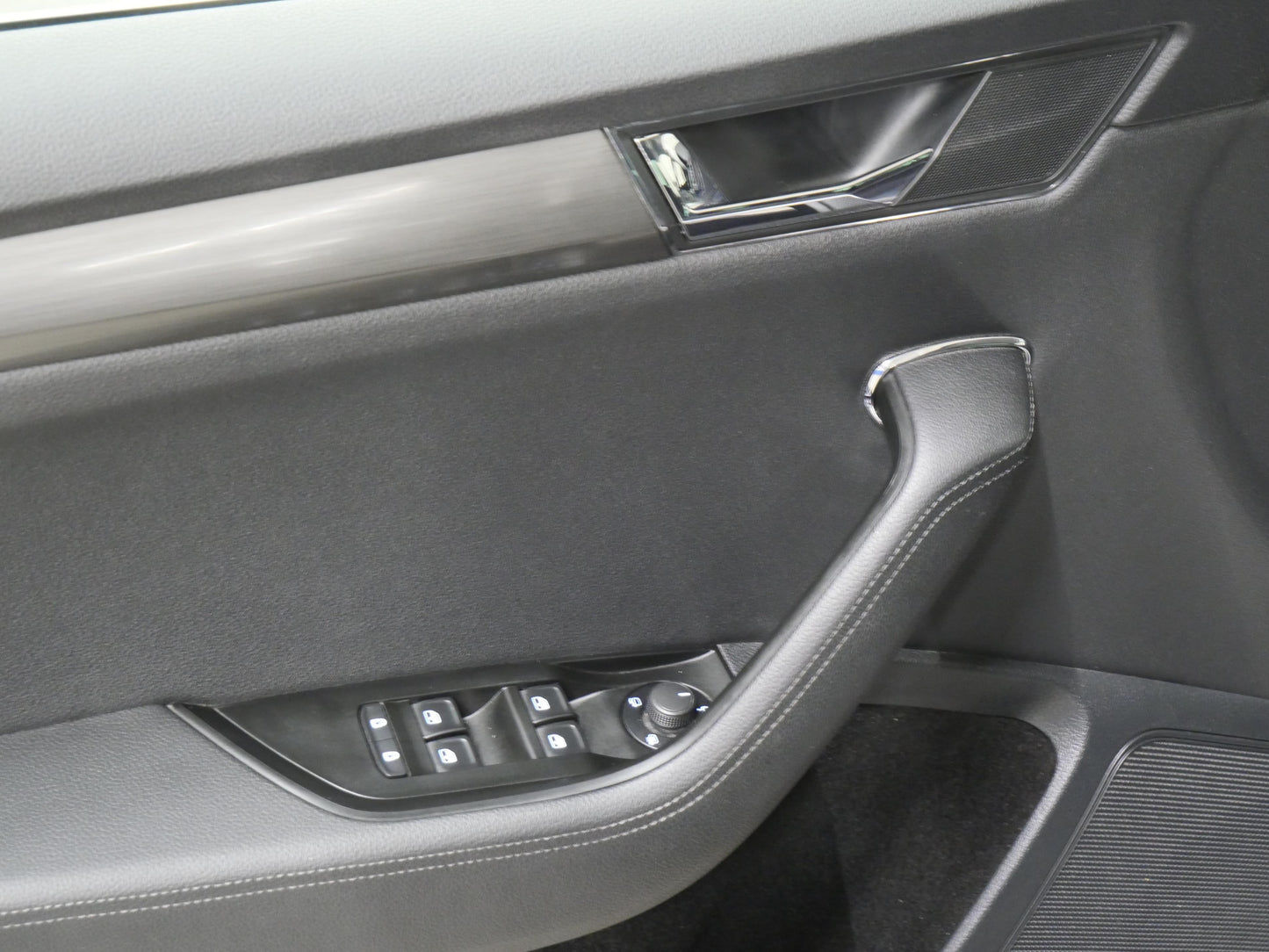 Škoda Superb 2.0 TDI 110 kW Style Extra