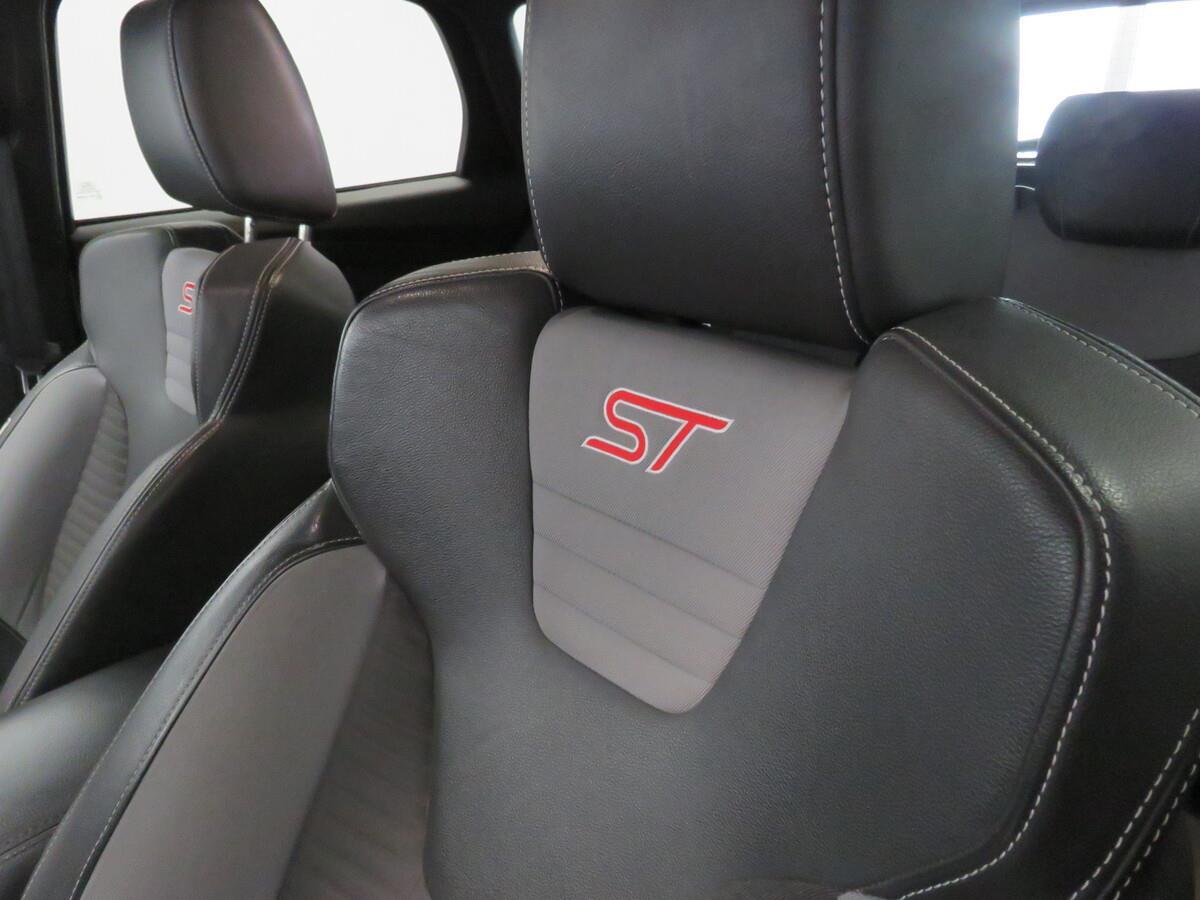 Ford Focus 2.0 EcoBoost 184 kW ST