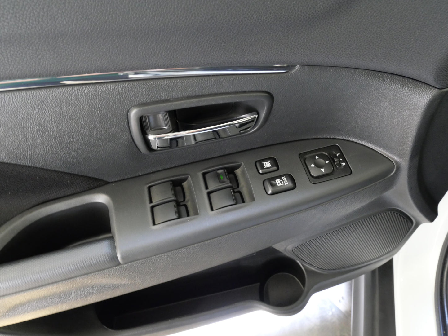 Mitsubishi ASX 2.0i INVITE 110 kW