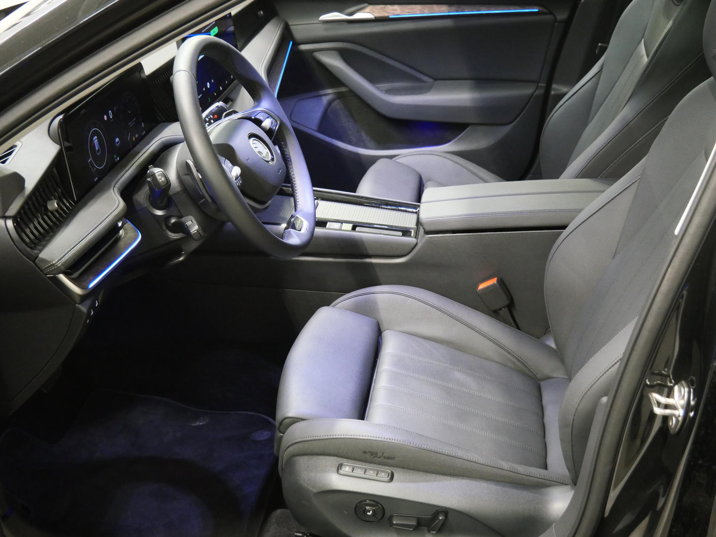 Škoda Superb 2.0 TDI 142 kW L&K