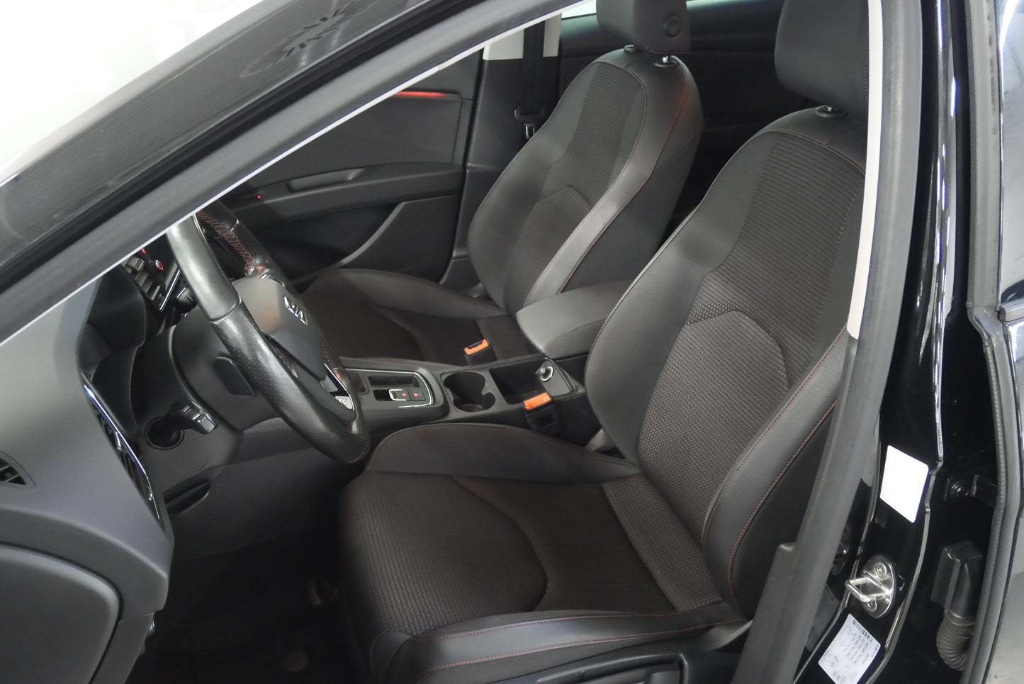 Seat Leon 1.6 TDI 85 kW FR