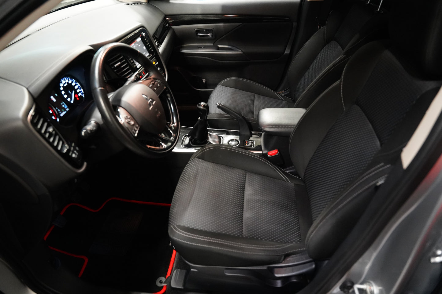 Mitsubishi Outlander 2.0 Mivec 110 kW 2WD