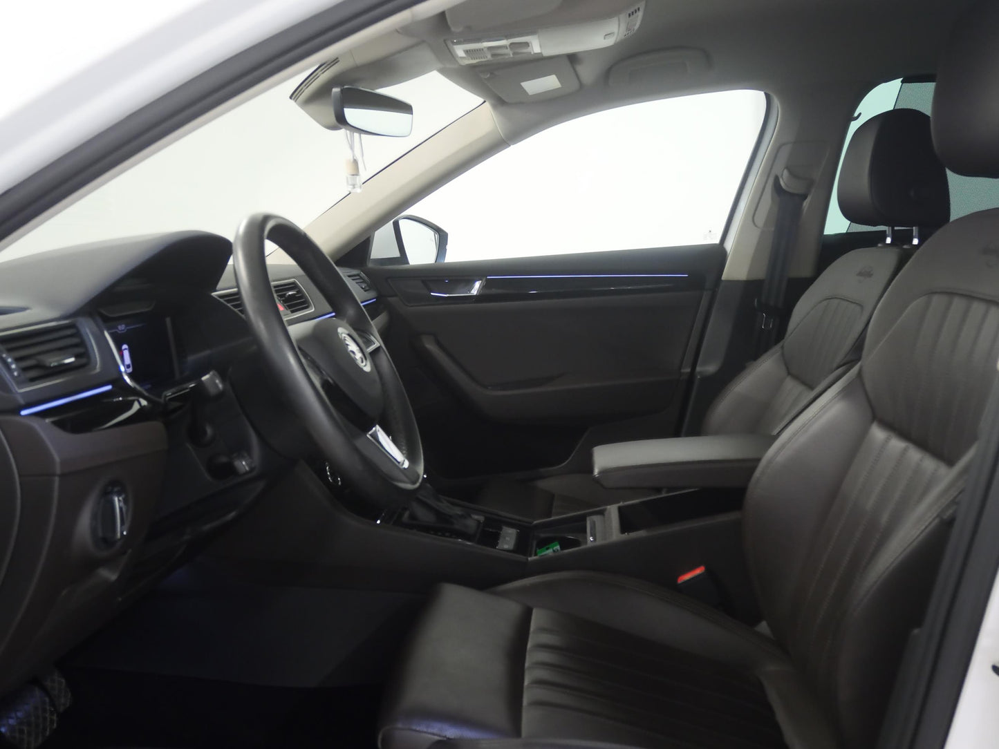 Škoda Superb 2.0 TDI 140 kW L&K