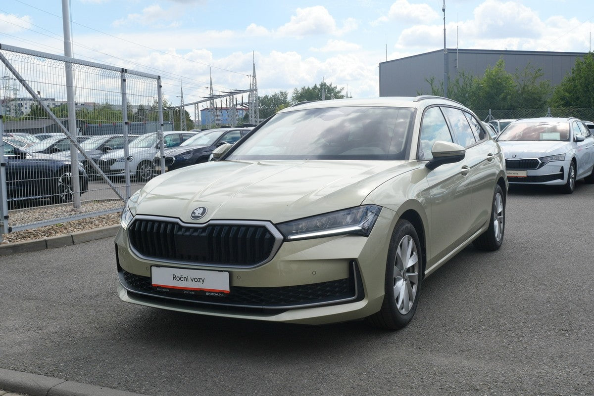 Škoda Superb 2.0 TDI 110 kW DSG Selection