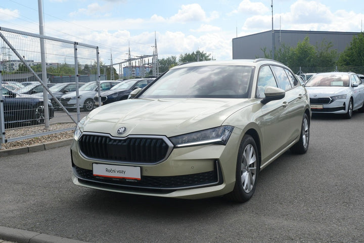 Škoda Superb 2.0 TDI 110 kW DSG Selection