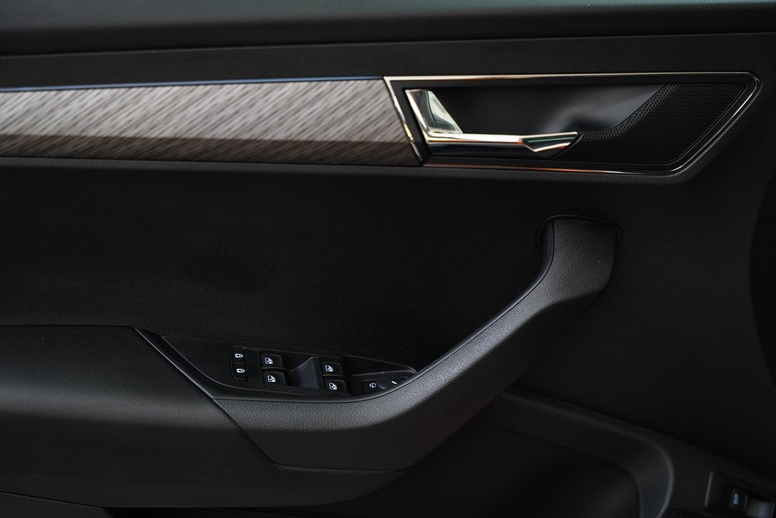 Škoda Karoq 1.5 TSI 110 kW Top Selection – foto 11