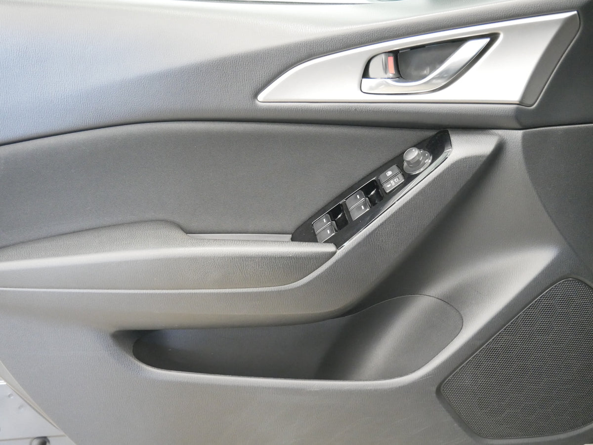 Mazda 3 2.0 Skyactiv-G 88kW Signature+ – foto 12