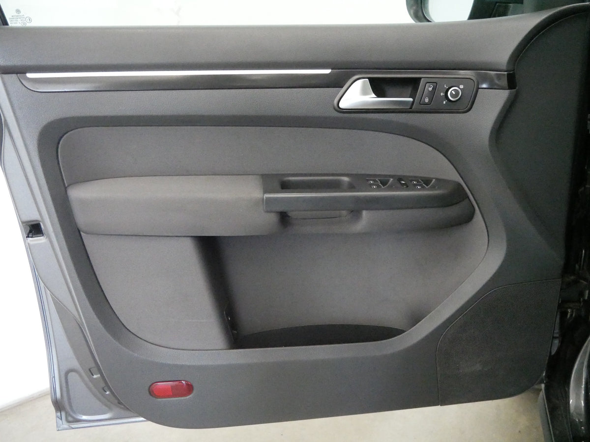 Volkswagen Touran 1.6 TDI 77 kW Highline – foto 12