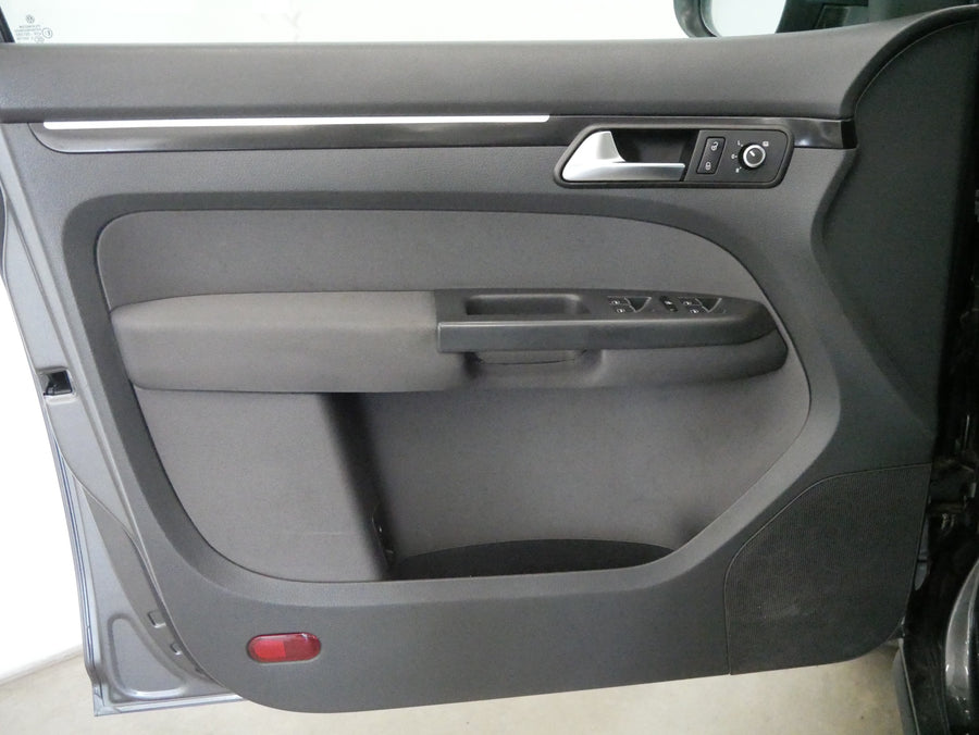 Volkswagen Touran 1.6 TDI 77 kW Highline – foto 12