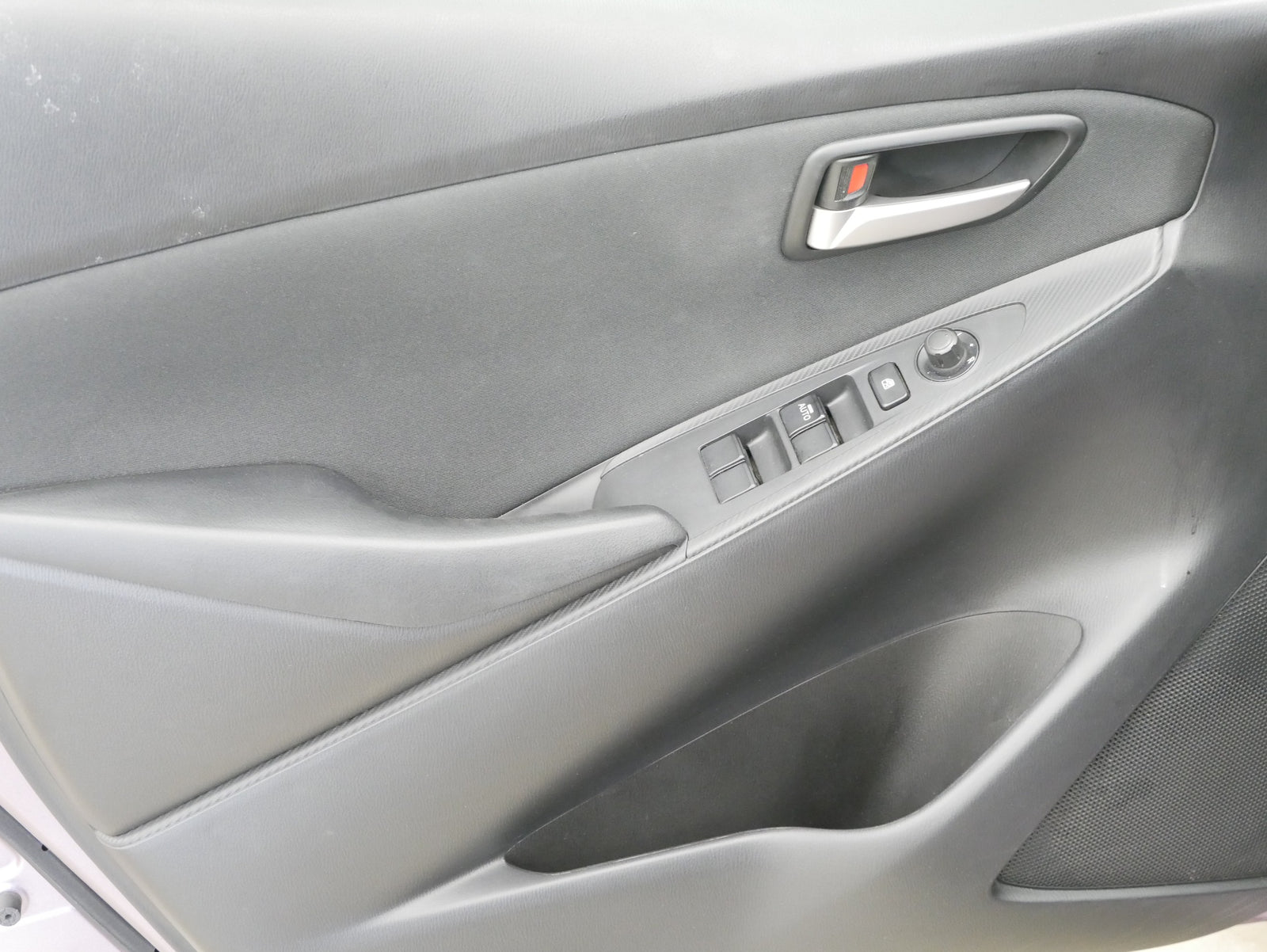 Mazda 2 1.5 Skyactiv-G 55 kW Prime – foto 12