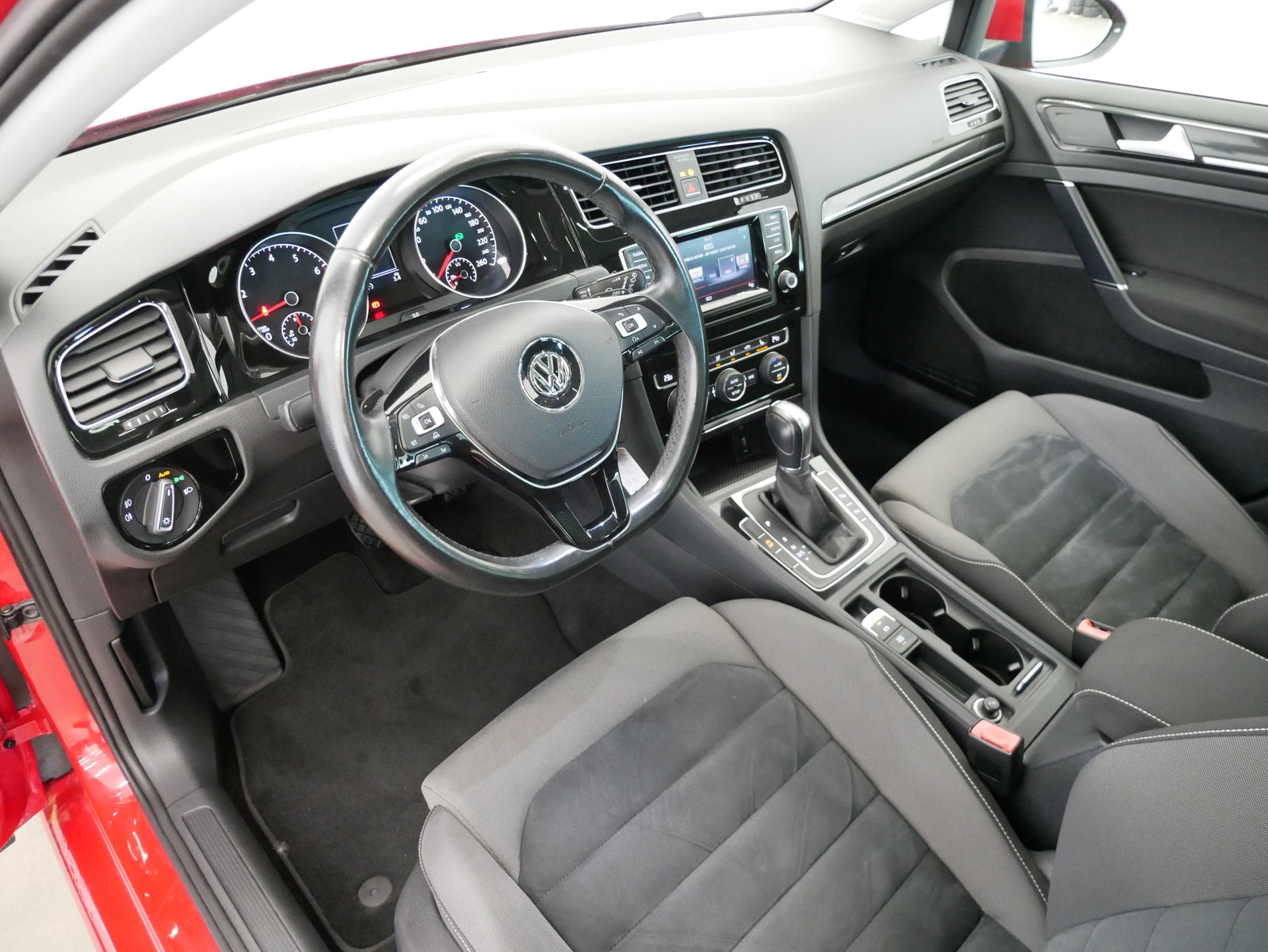 Volkswagen Golf 1.4 TSI 103 kW – foto 12