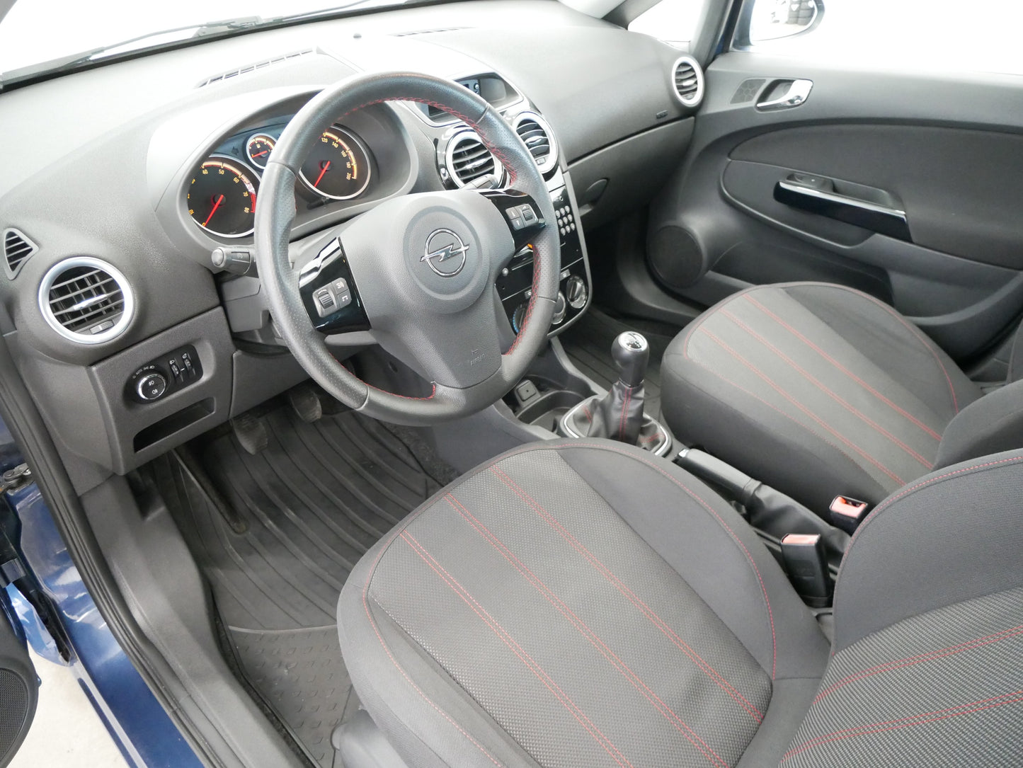 Opel Corsa 1.2 16V 63 kW