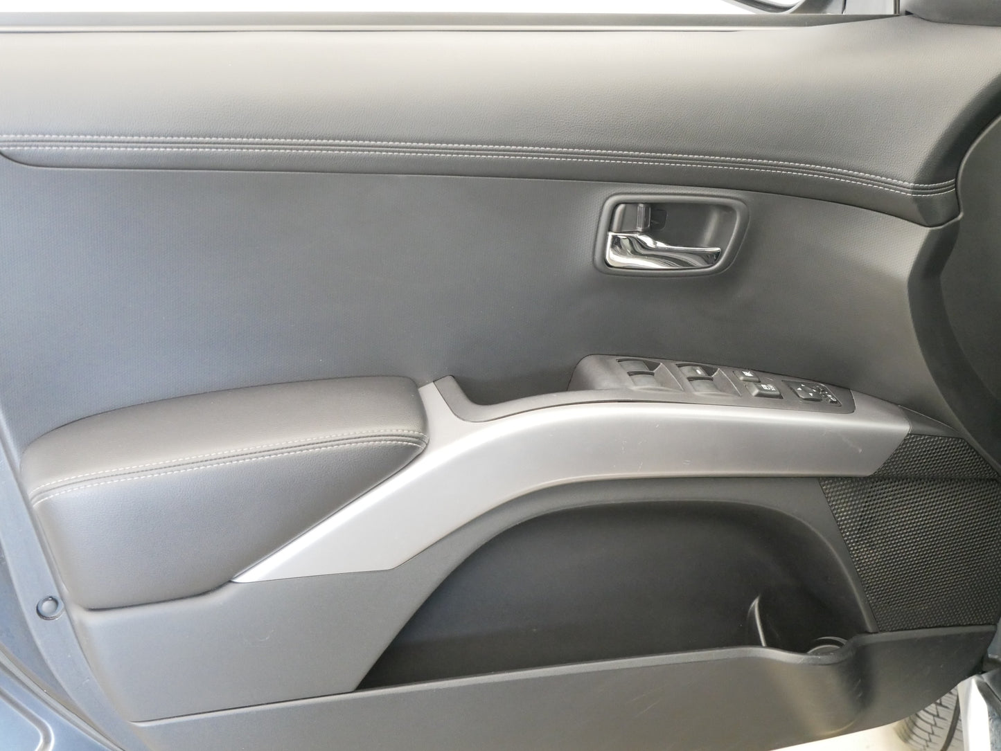 Peugeot 4007 2.2 HDI 115 kW