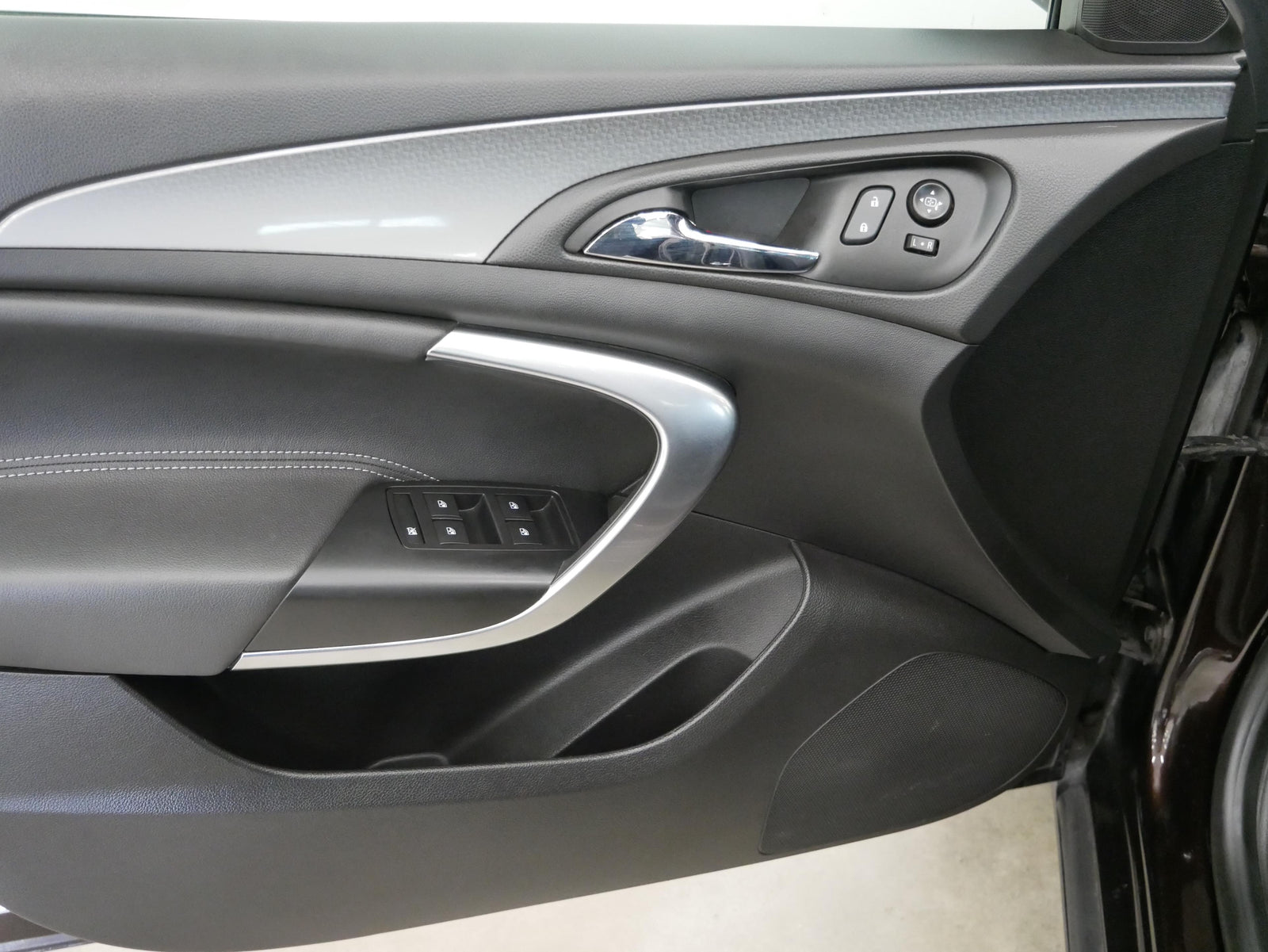 Opel Insignia 1.6 CDTi 88 kW – foto 12