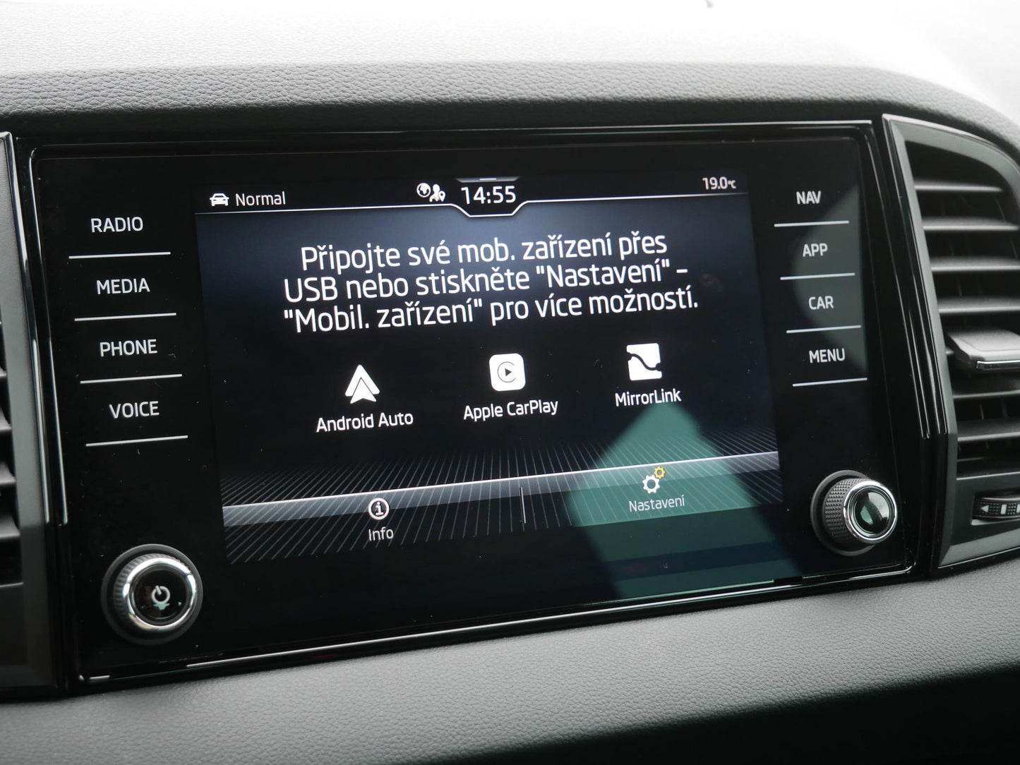 Škoda Karoq 1.5 TSI 110 kW Sportline