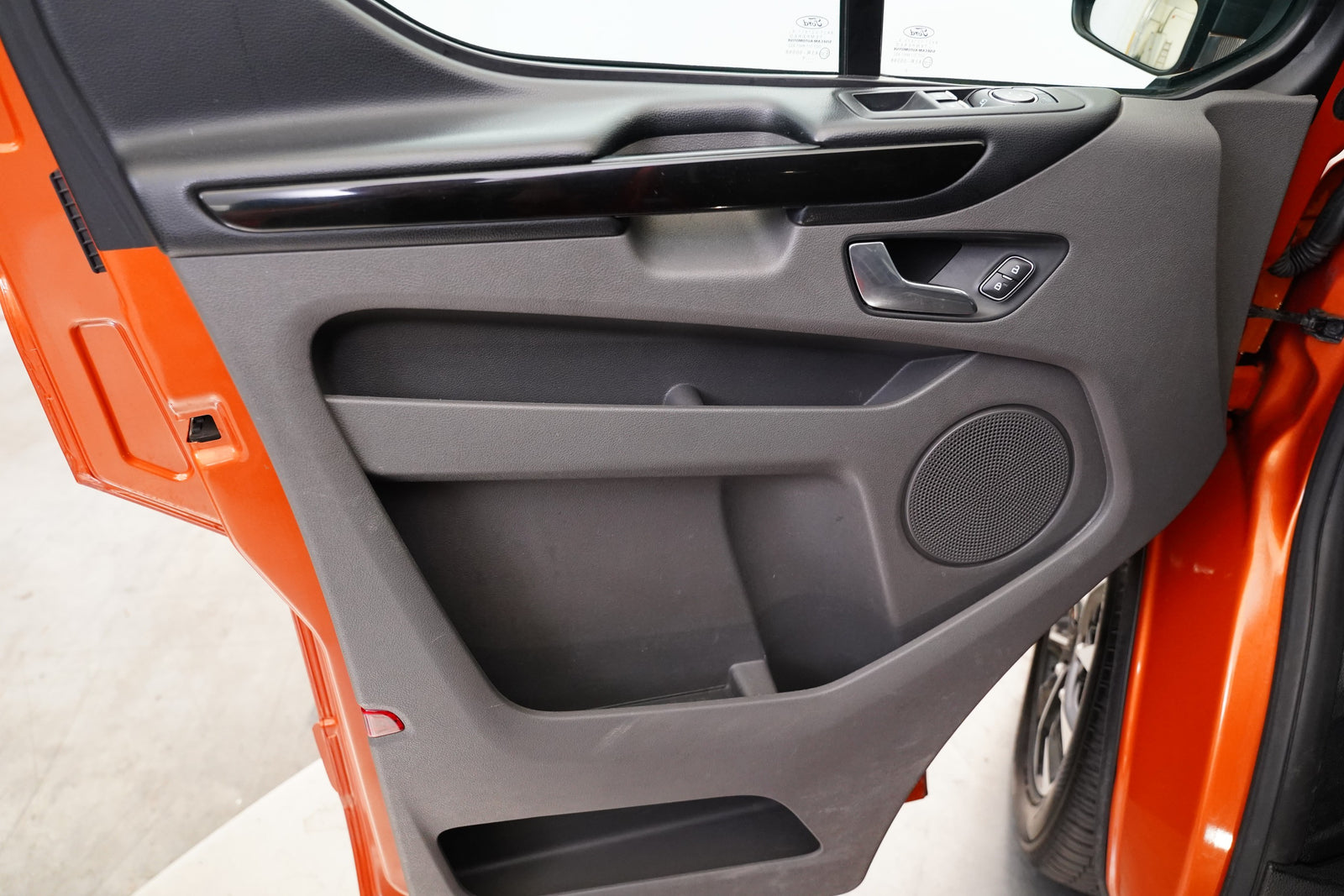 Ford Tourneo Custom 2.0 TDCi 125 kW Sport L1 – foto 12