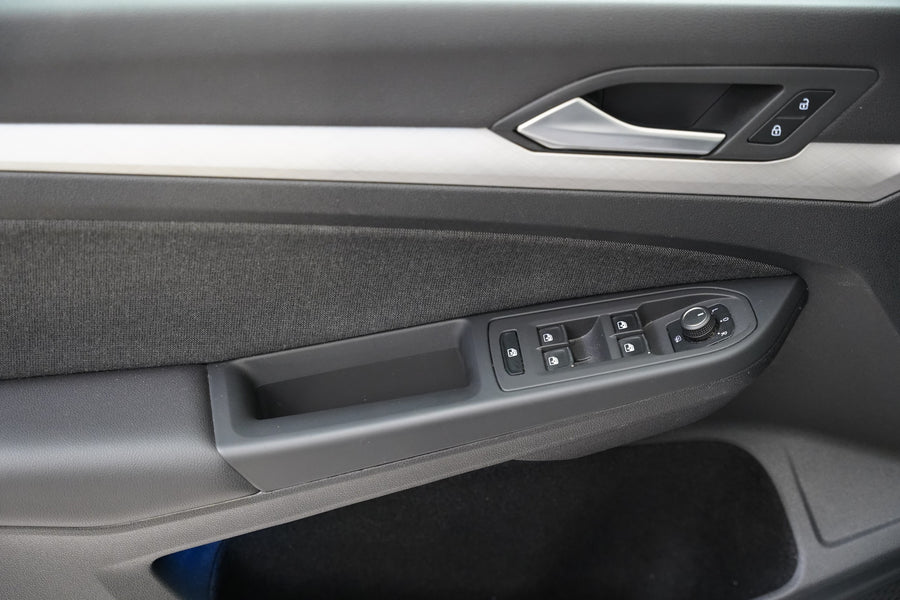 Volkswagen Golf 1.0 TSI 81 kW Life – foto 12