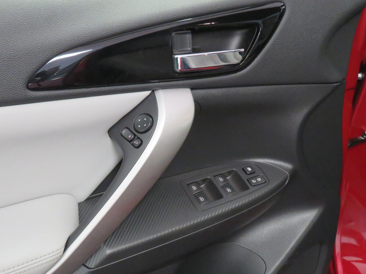 Mitsubishi Eclipse Cross 2.4 PHEV 72 kW INSTYLE