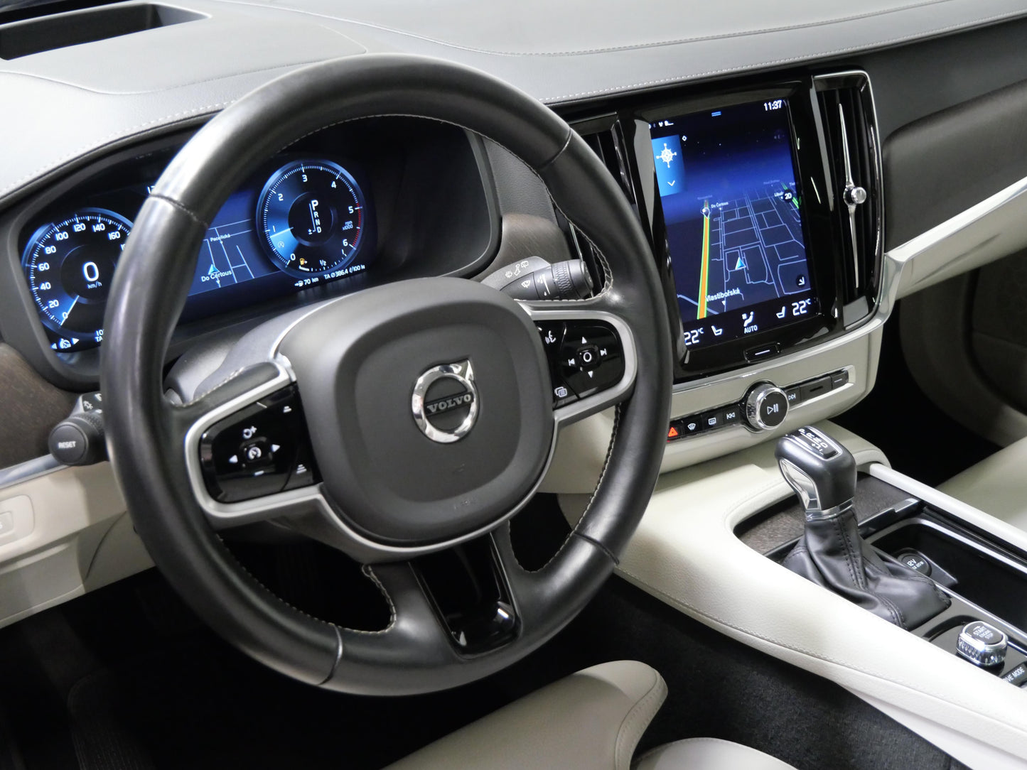 Volvo V90 2.0 D5 173 kW Cross Country