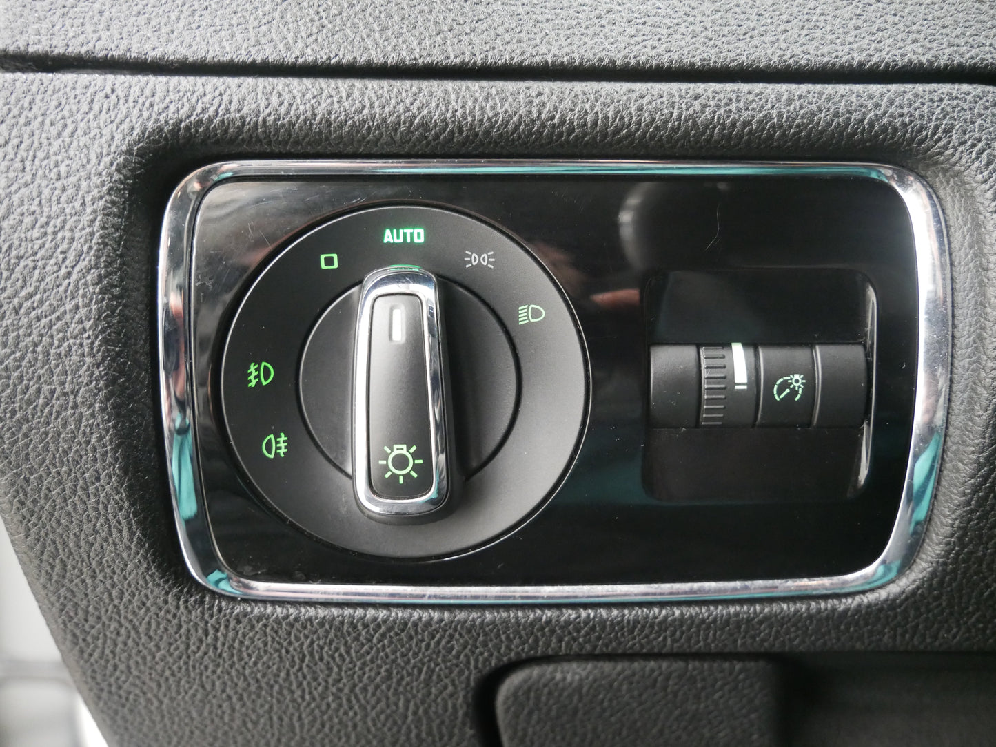 Škoda Superb 1.8 TSI Elegance