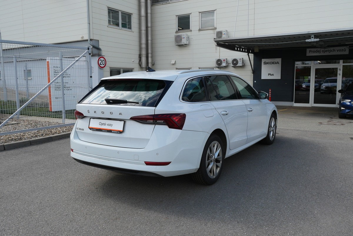 Škoda Octavia 2.0 TDI 110 kW Style – foto 2