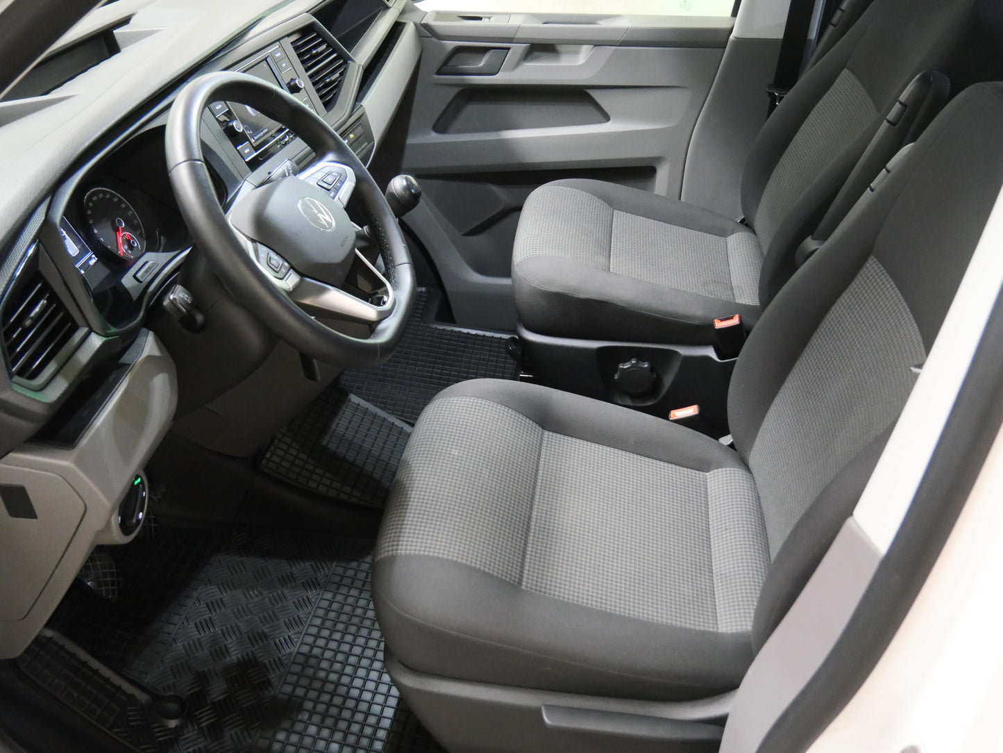 Volkswagen Transporter 2.0 TDI 110 kW Long