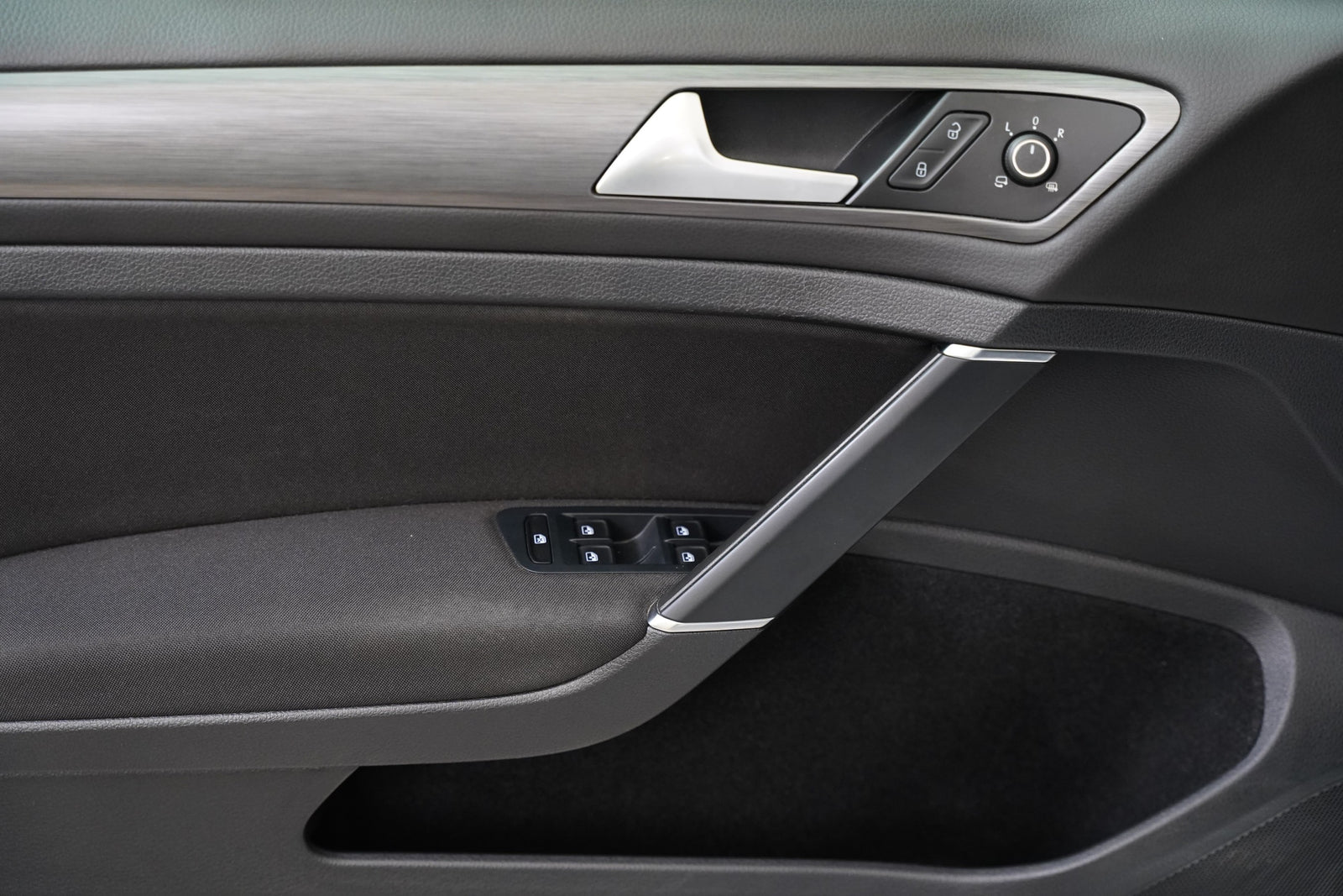 Volkswagen Golf 2.0 TDI 110 kW Comfortline – foto 12