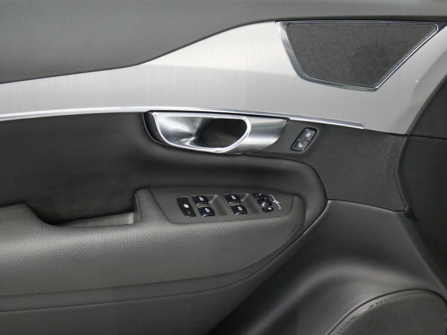 Volvo XC90 2.0 B5 173 kW Momentum Pro