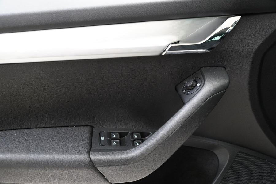 Škoda Octavia 1.8 TSI 132 kW DSG Style – foto 12