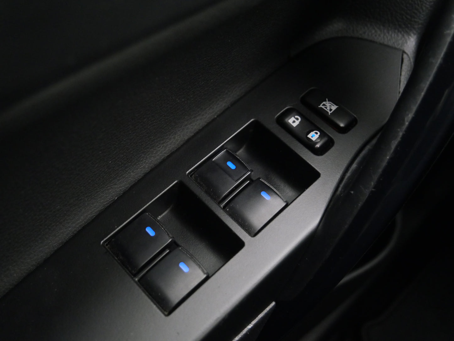 Toyota Auris 1.8 73 kW Hybrid e-CVT