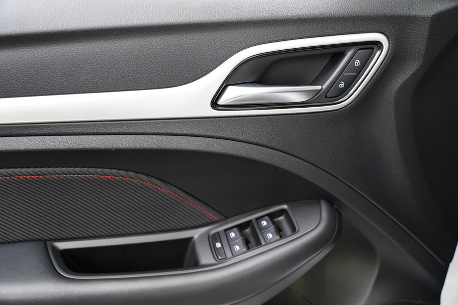MG ZS 1.0 TGI 82 kW Elegance – foto 12