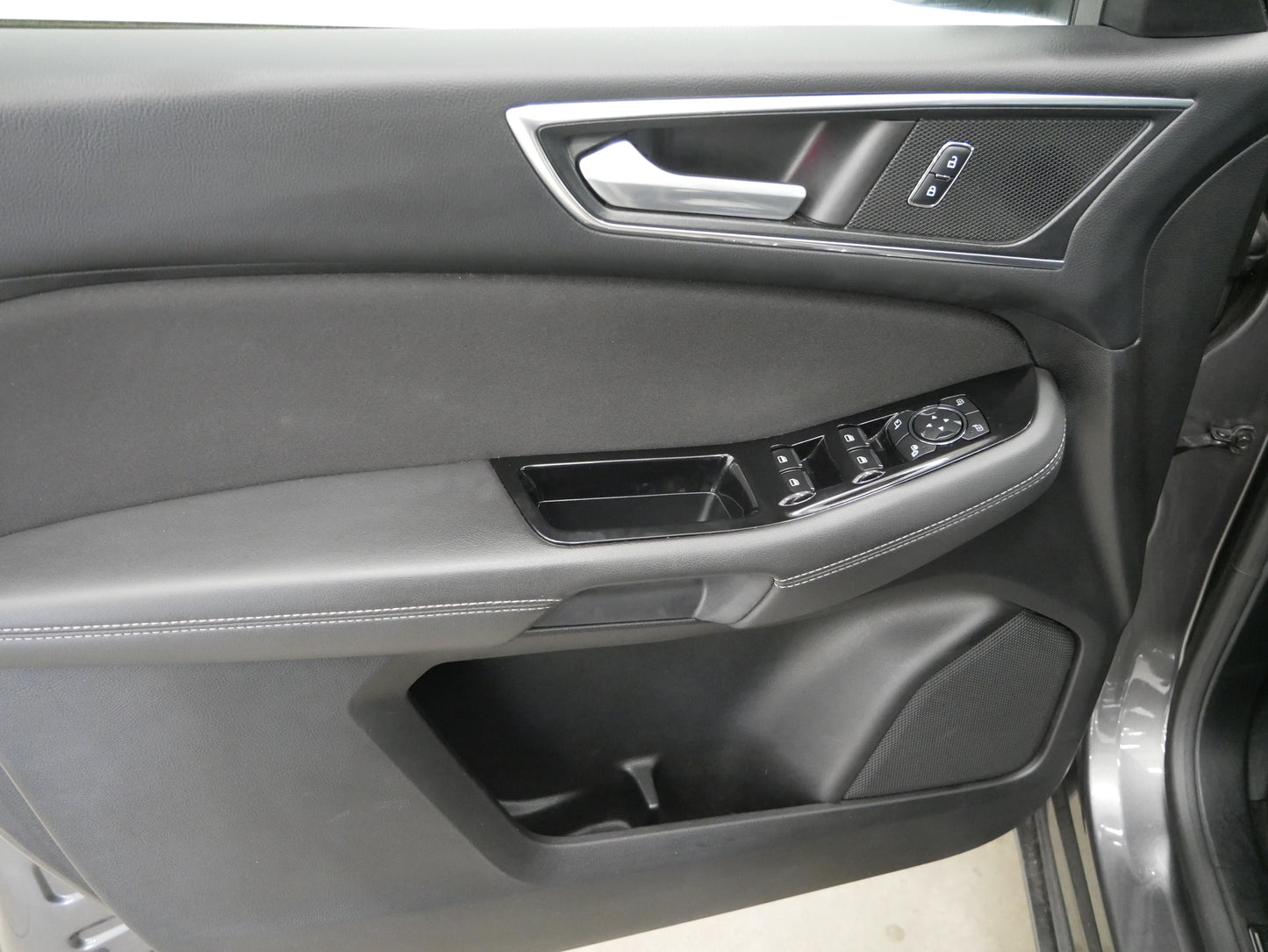 Ford S-MAX 2.0 TDCi 132 kW Titanium