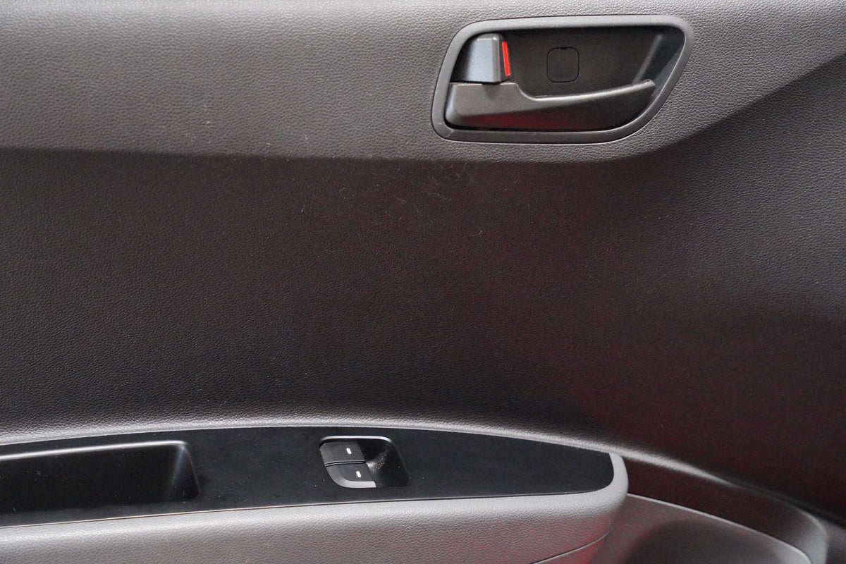 Hyundai i10 1,0 MPi 49 kW – foto 12