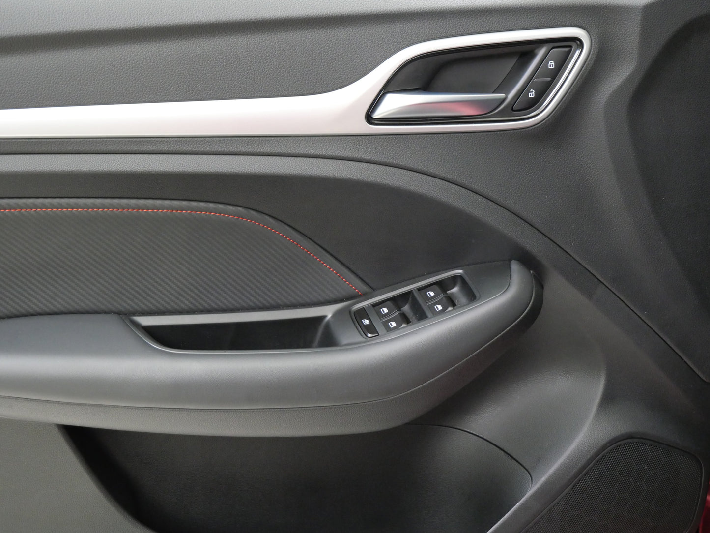 MG ZS 1.0 TGI 82 kW AUT Exclusive