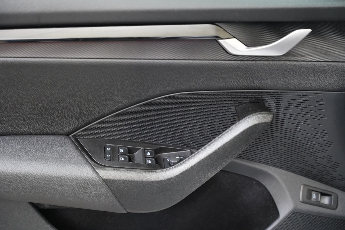 Škoda Octavia 1.5 eTSI 110 kW DSG Sportline – foto 12
