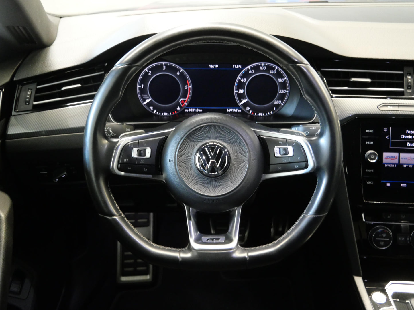 Volkswagen Arteon 2.0 TDI 110 kW DSG R-Line