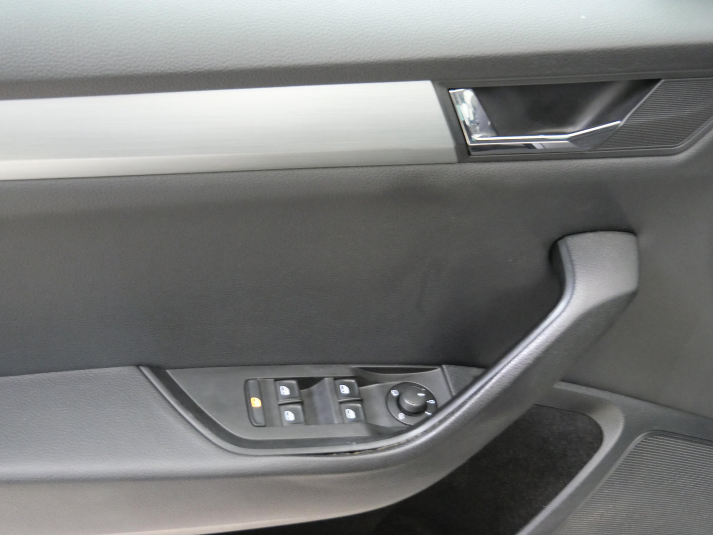 Škoda Superb 1.8 TSI 132 kW Ambition