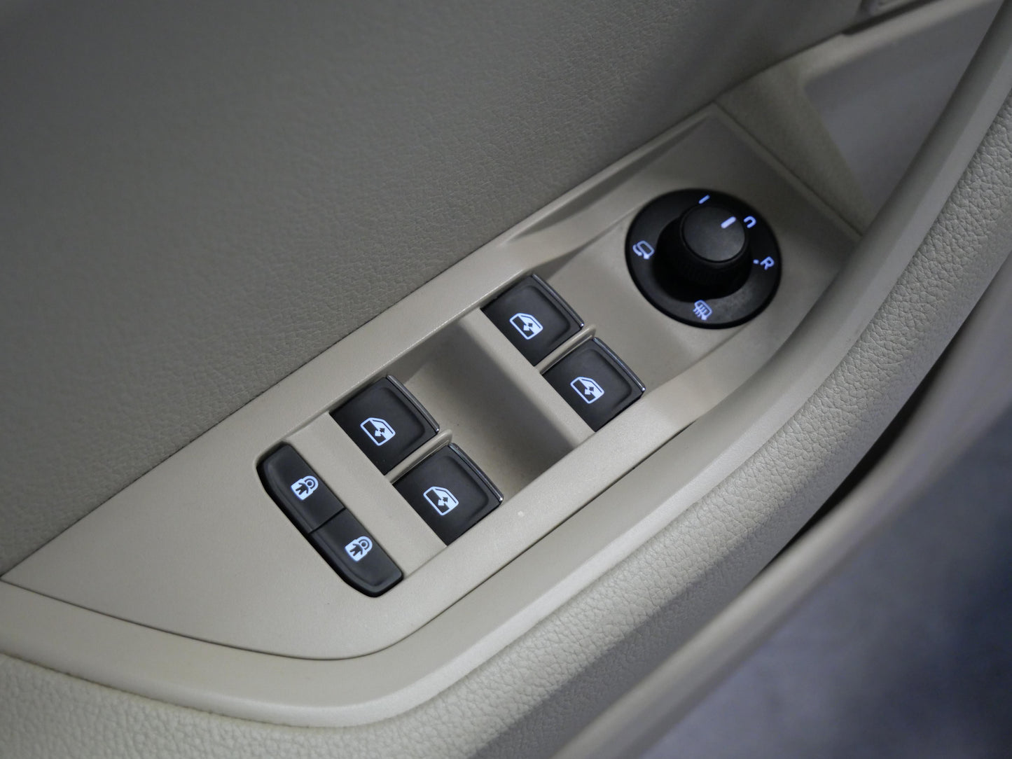 Škoda Superb 2.0 TDI 140 kW Style