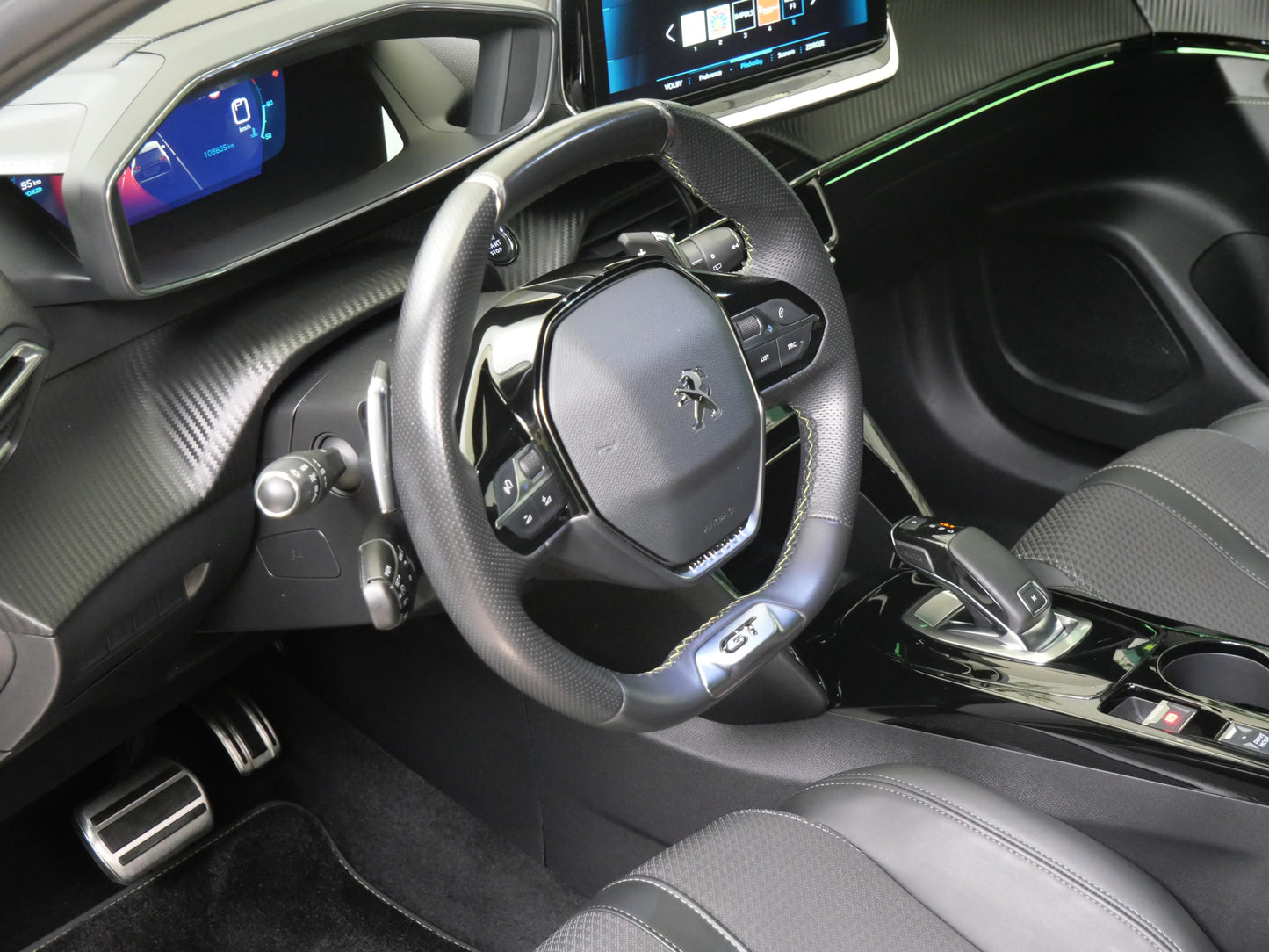 Peugeot 2008 1.2 PureTech 96 kW GT