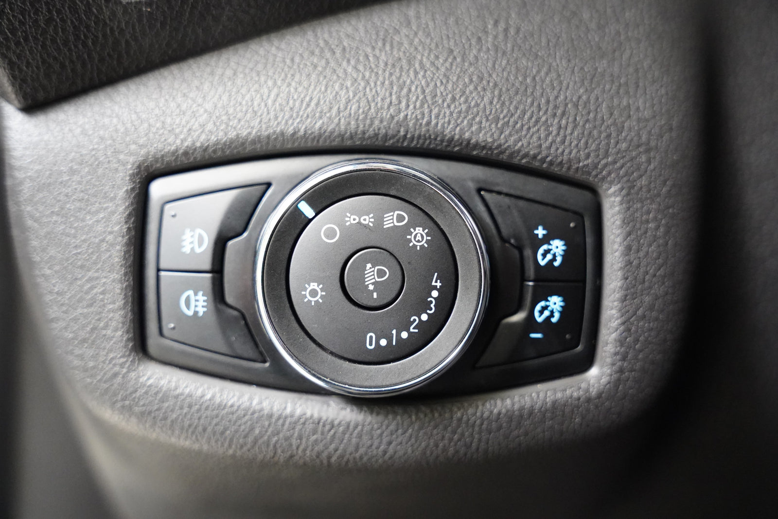 Ford Transit Connect 1.5 TDCI 88 kW – foto 12
