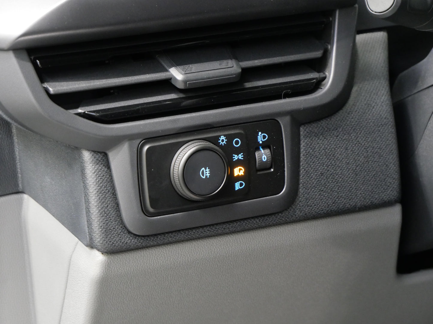 Ford Tourneo Custom 2.0 EcoBlue 125 kW Sport L2