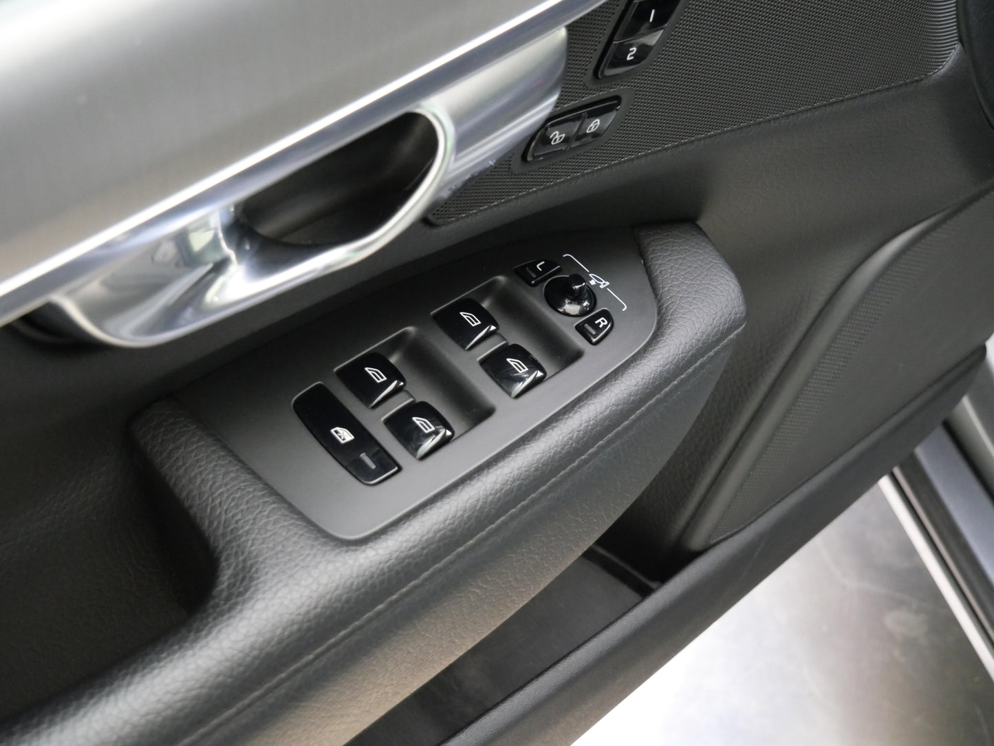 Volvo V90 D4 140 kW Momentum